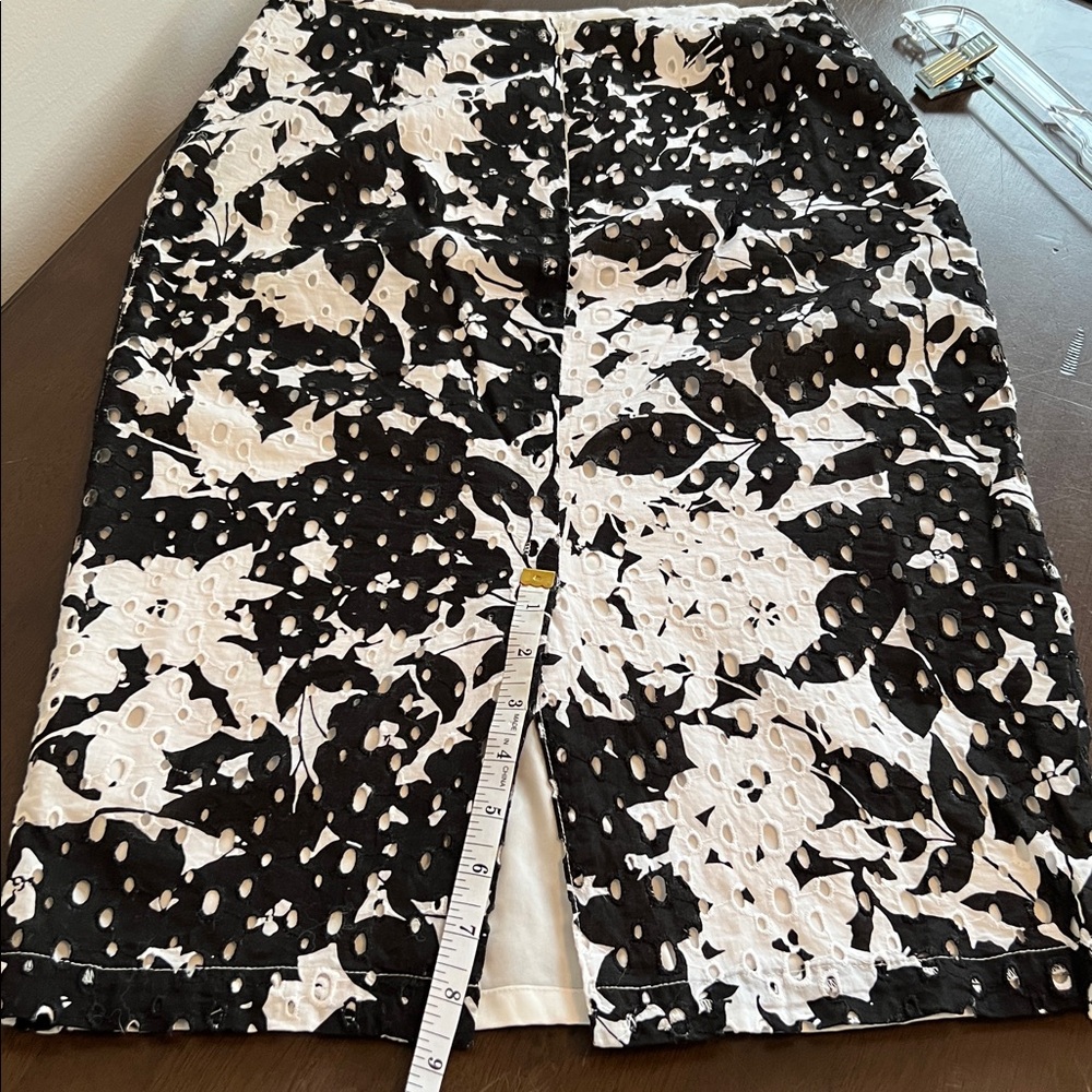 New York & Company Black and White Floral Eyelet Pencil Skirt - Picture 5 of 6